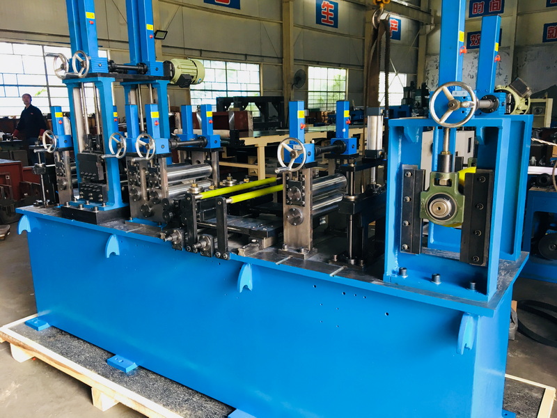 Non ferrous metal strip trim...